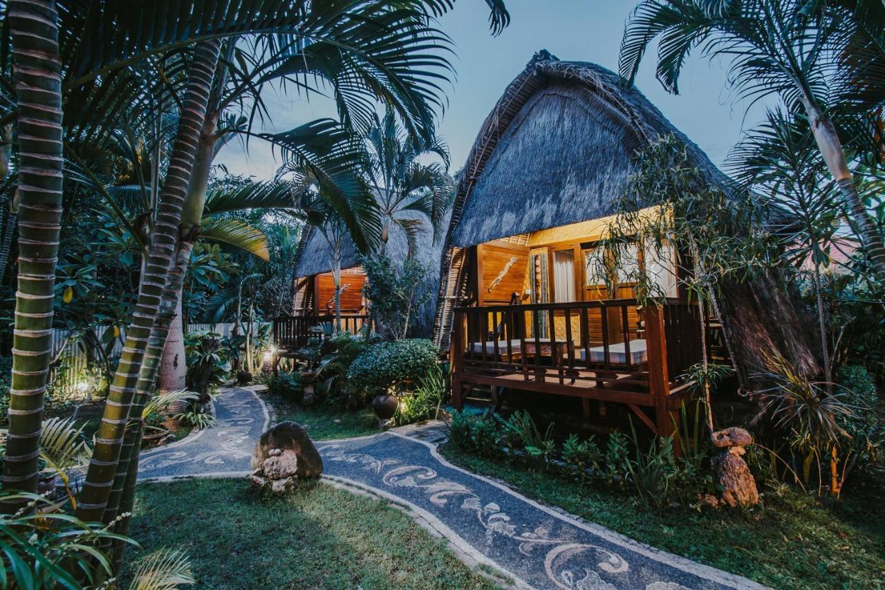 Alam Nusa Bungalow Huts & Spa Hotel Lembongan Exterior foto