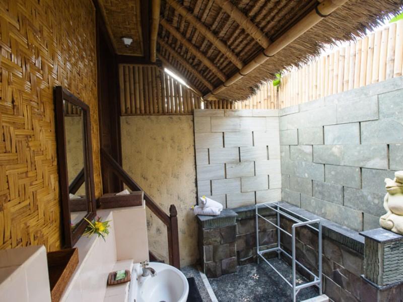 Alam Nusa Bungalow Huts & Spa Hotel Lembongan Exterior foto